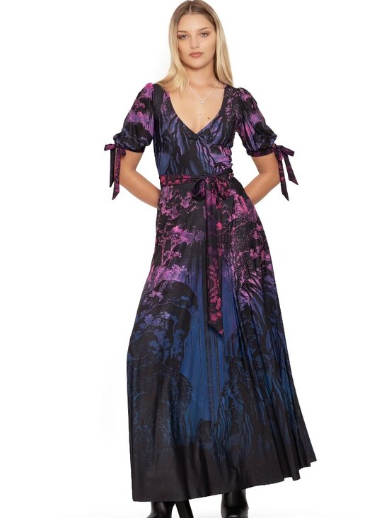 Blackmilk Dresses & Skirts - NWT Blackmilk Hokusai’s Waterfalls Dress Japanese Gothic Boho Fantasy Maxi XS